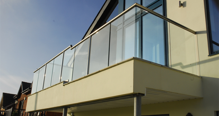 Beautiful balcony glass railing